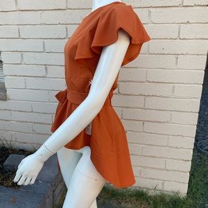 🌻 women’s Asymmetrical Hem Top- Blouses 🌻